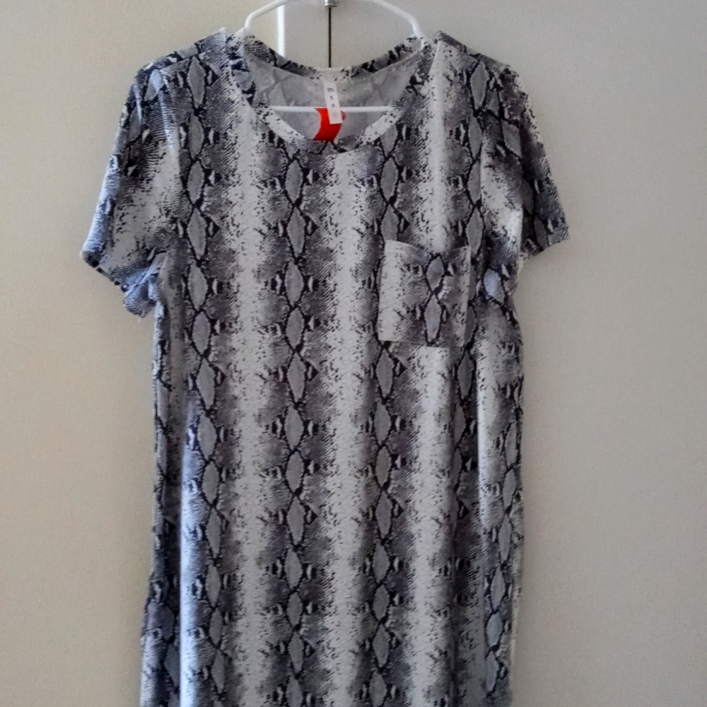 A leopard cotton dress